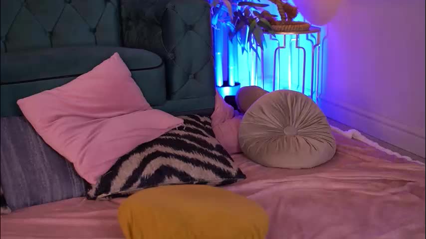 alenacapricious Adult Chat January 1, 2026