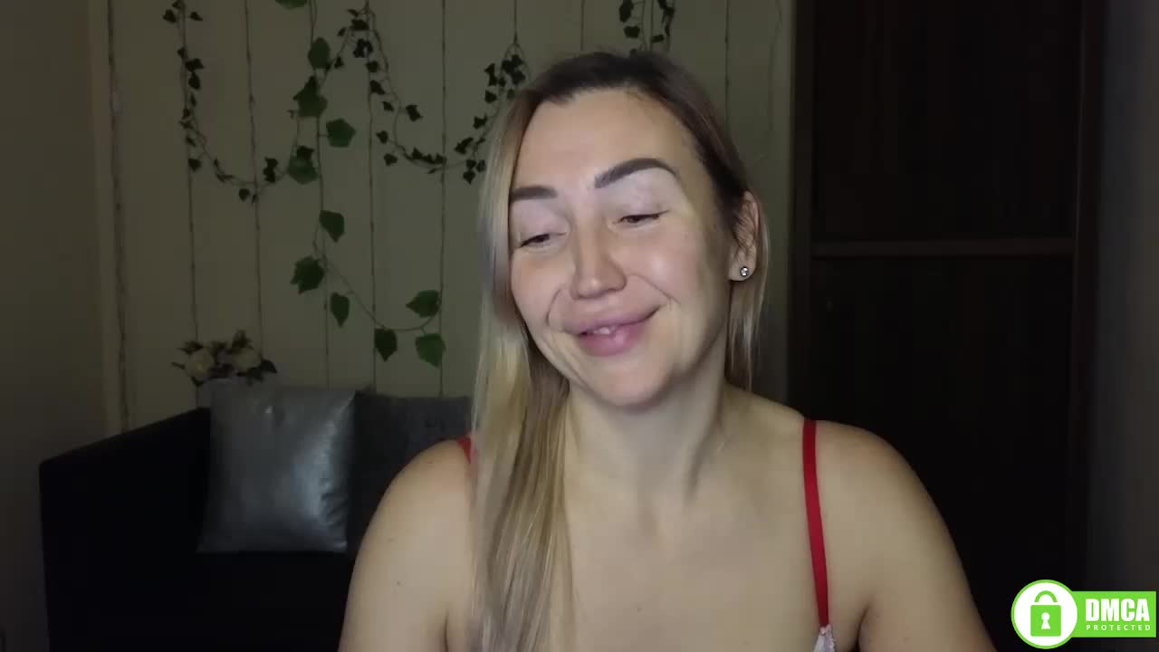 Jullyblondkiss Adult Chat January 1, 2026