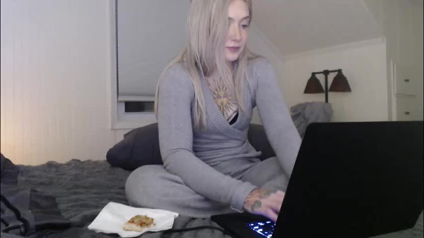 tattoobbgirl Adult Chat January 1, 2026