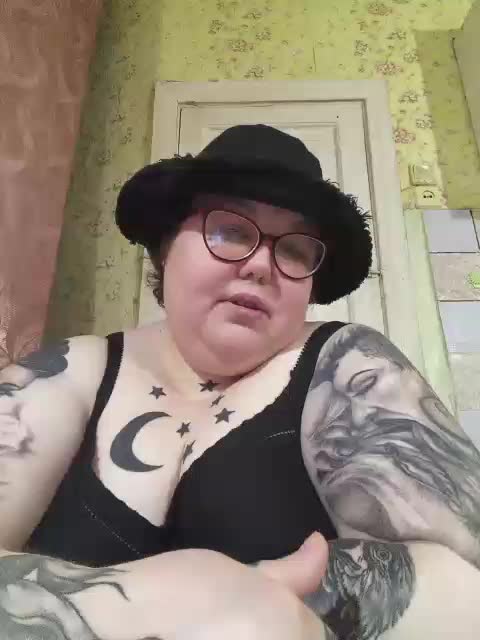 Svetlanka86 Adult Chat January 1, 2026