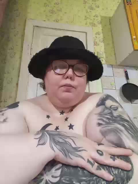 Svetlanka86 Adult Chat January 1, 2026