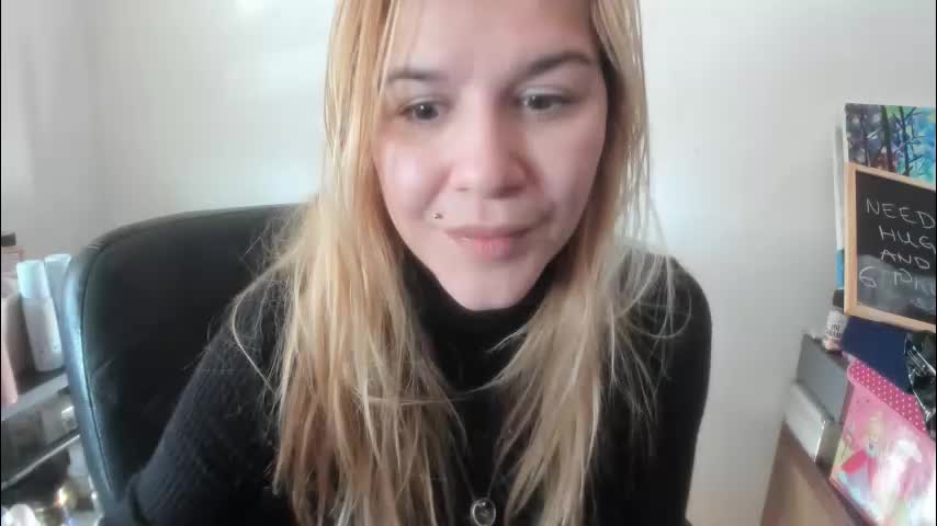 artsyandcraftsy_ Adult Chat January 1, 2026