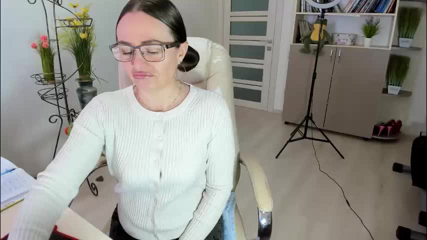 vika7333 Adult Chat January 1, 2026