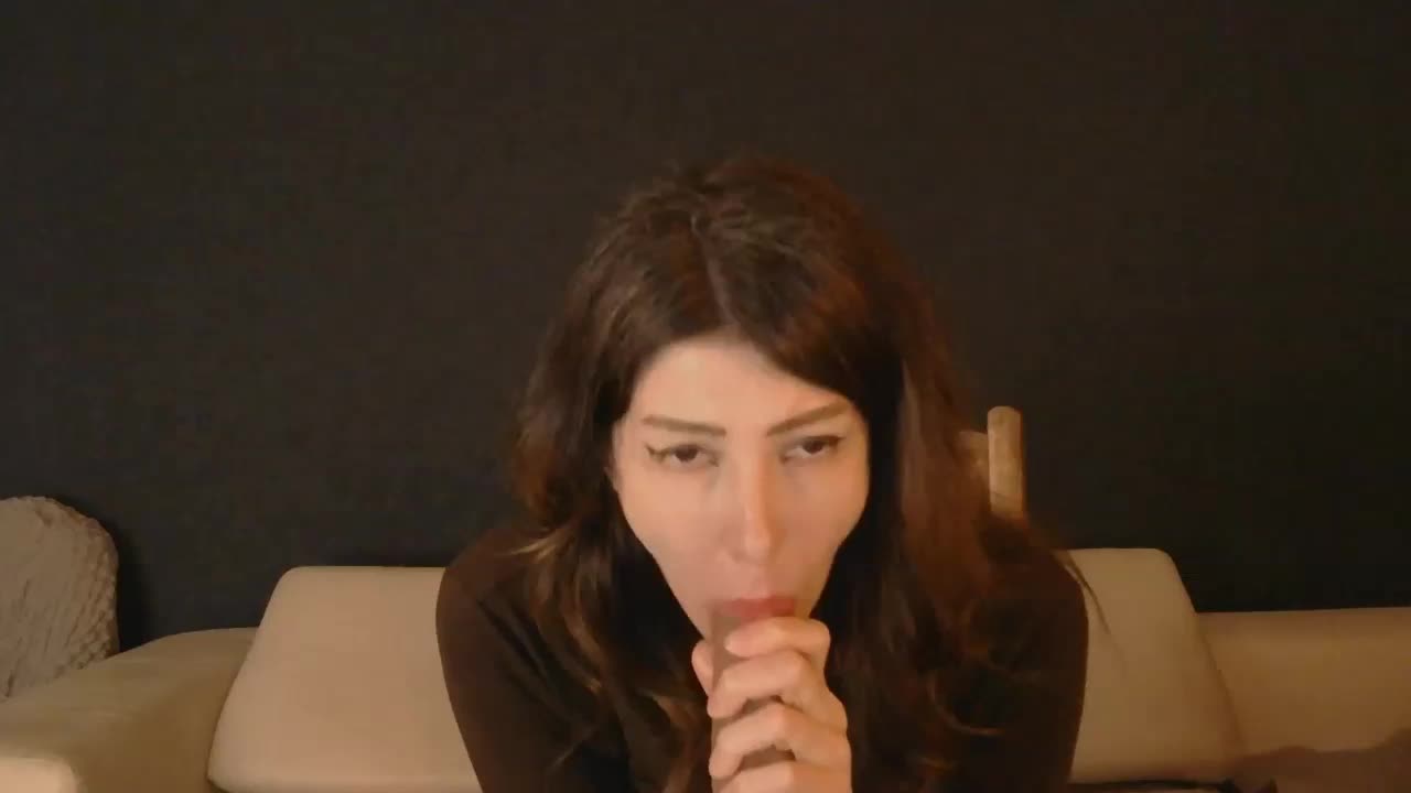 WhiteQueen888 Adult Chat January 1, 2026