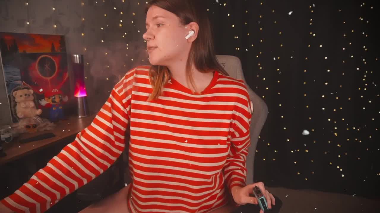 cutesoneckaaa Adult Chat January 1, 2026