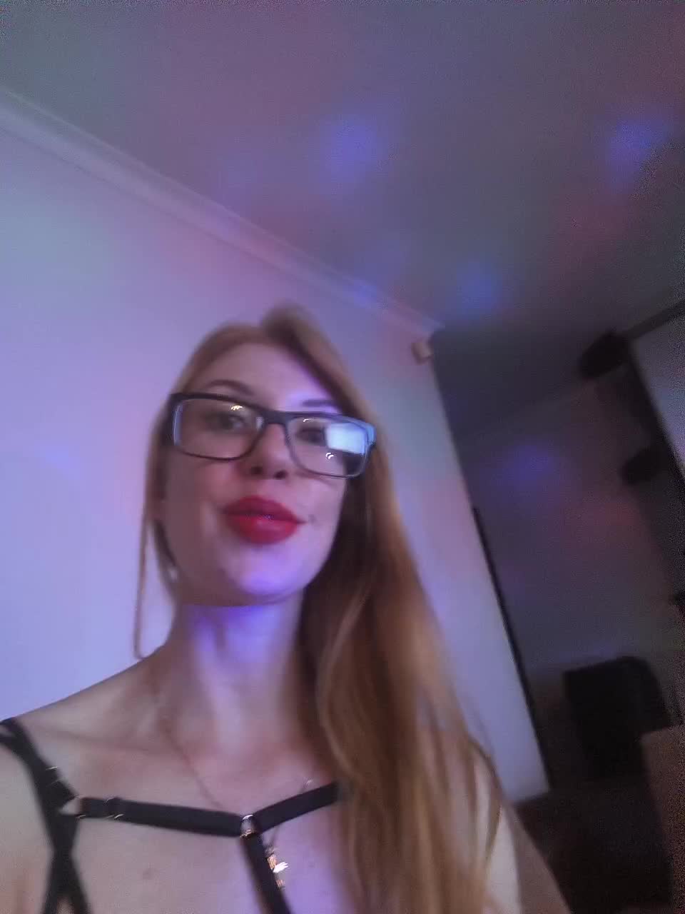 AnnaMaks12 Adult Chat January 2, 2026