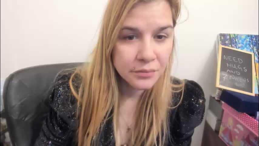 artsyandcraftsy_ Adult Chat January 2, 2026