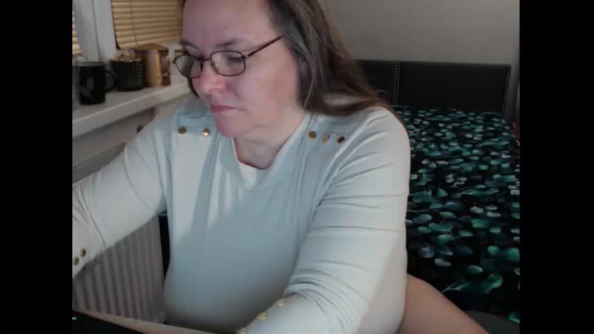 sweetboobs85h Adult Chat January 2, 2026