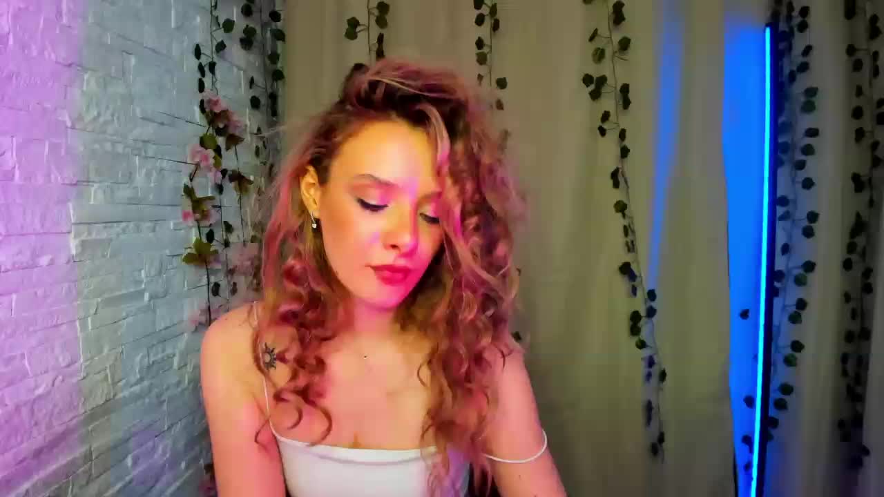 Suzie-Q69 Adult Chat January 2, 2026