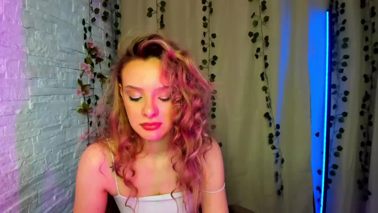 Suzie-Q69 Adult Chat January 2, 2026