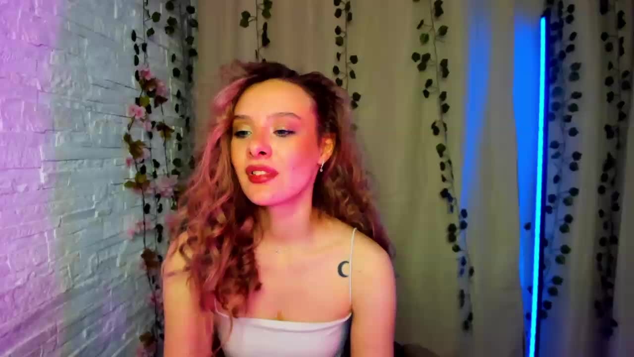 Suzie-Q69 Adult Chat January 2, 2026