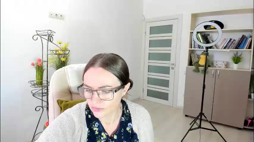 vika7333 Adult Chat January 3, 2026