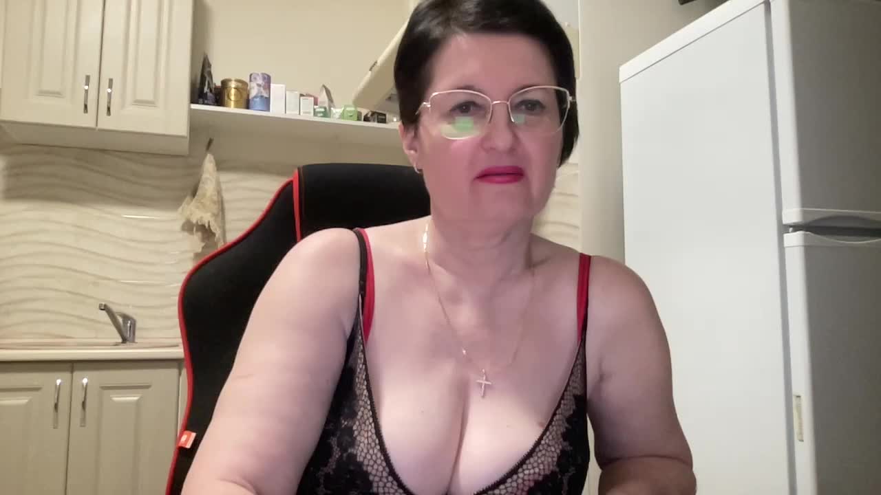HotMilfPussy Adult Chat January 3, 2026