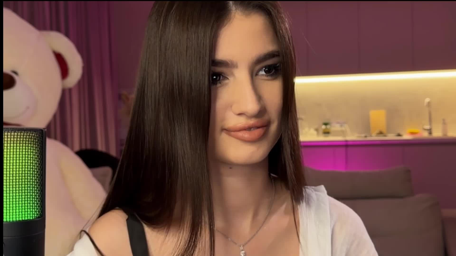 Sofi-Mi Adult Chat January 4, 2026