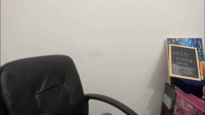 artsyandcraftsy_ Adult Chat January 4, 2026