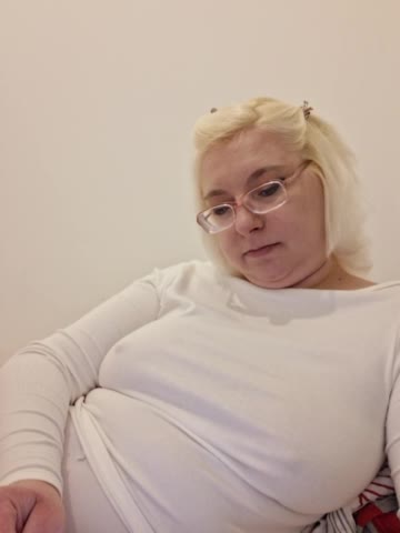 Vika211 Adult Chat January 4, 2026