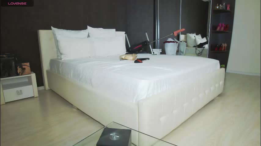 hefner_girl Adult Chat January 4, 2026