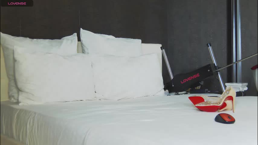 hefner_girl Adult Chat January 4, 2026