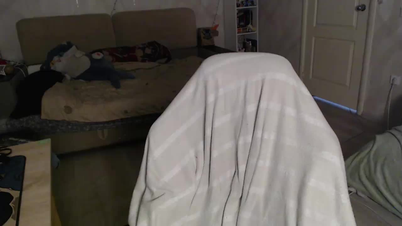 Lizzi-Peach Adult Chat January 4, 2026