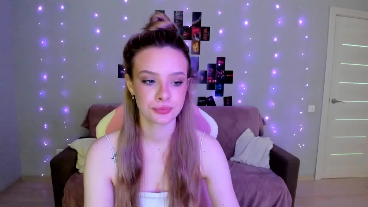 Suzie-Q69 Adult Chat January 4, 2026