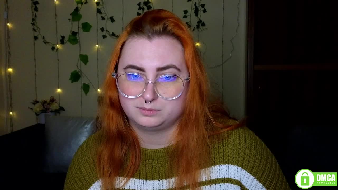 Aliciaredluv Adult Chat January 4, 2026