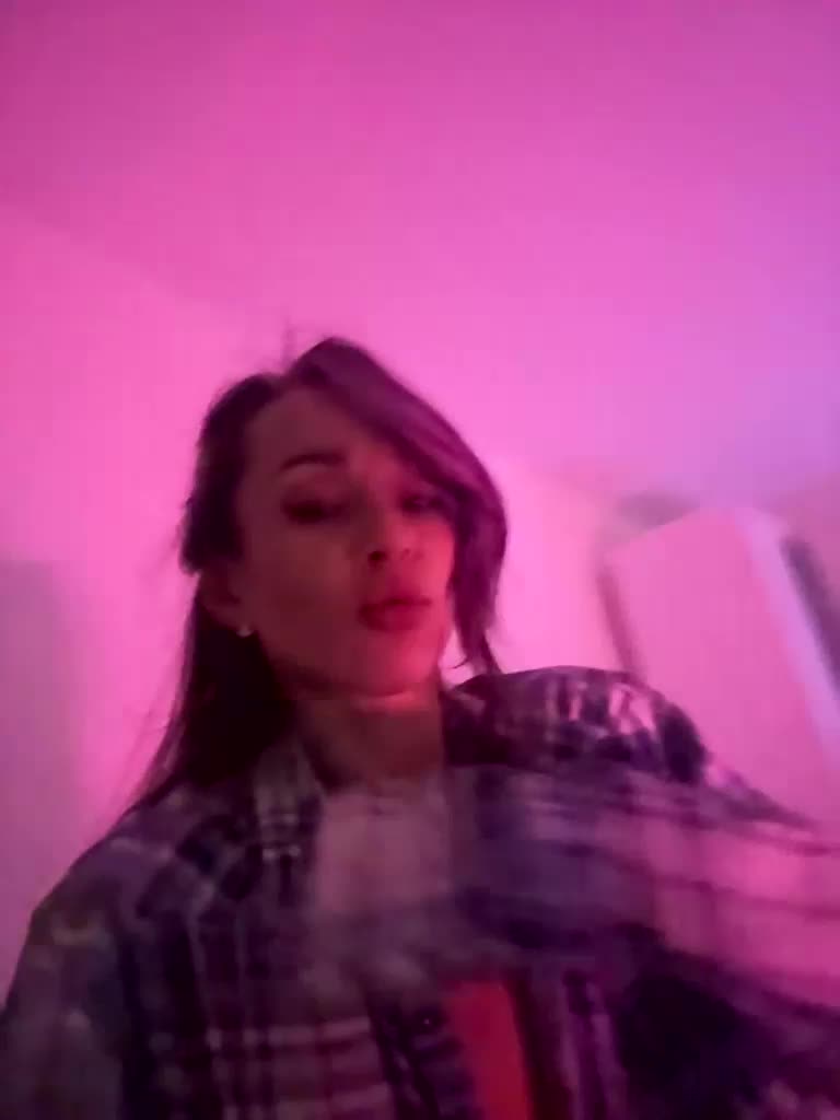 VIP17CoupleDream Adult Chat January 5, 2026