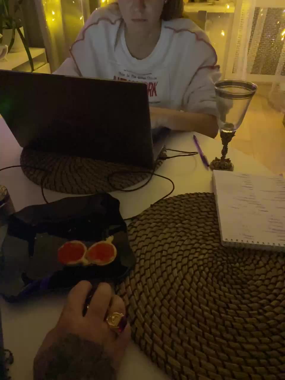 YuGoVi Adult Chat January 5, 2026