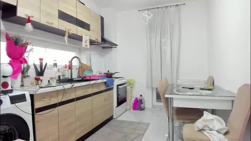 juliana35 Adult Chat January 5, 2026