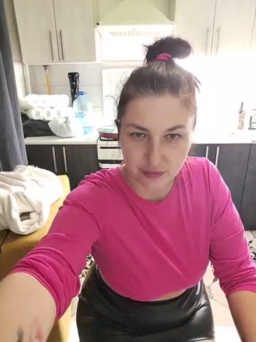 MonicaMilf Adult Chat January 5, 2026