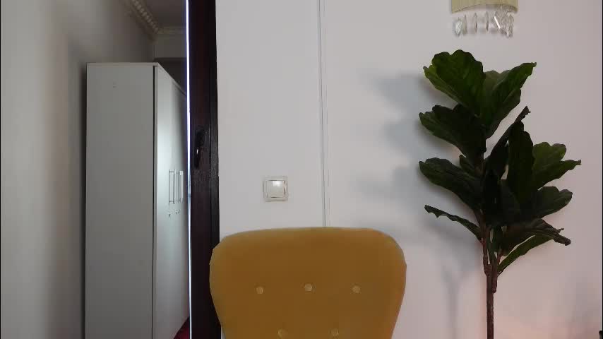 ninacrystal Adult Chat January 5, 2026