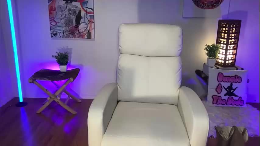 bunnieandthedude Adult Chat January 6, 2026