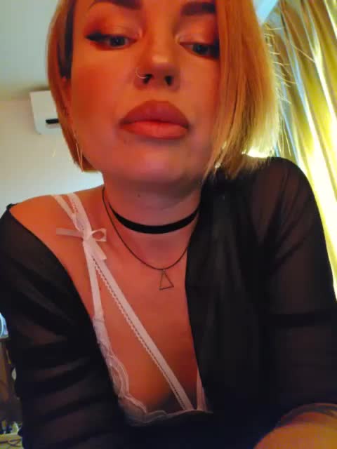 Minni_Mia Adult Chat January 6, 2026