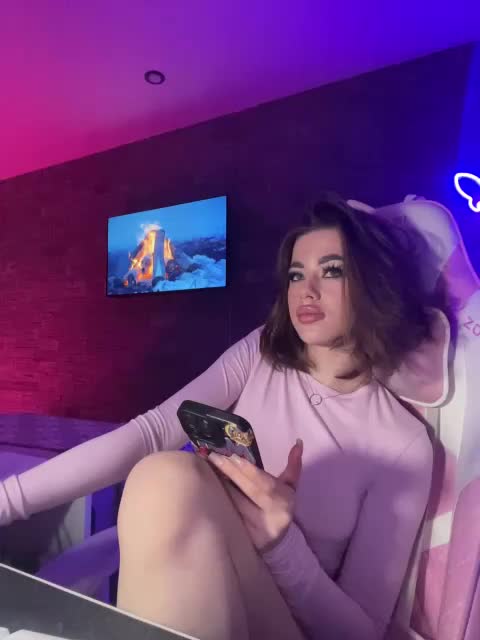 HotGirlEva Adult Chat January 6, 2026