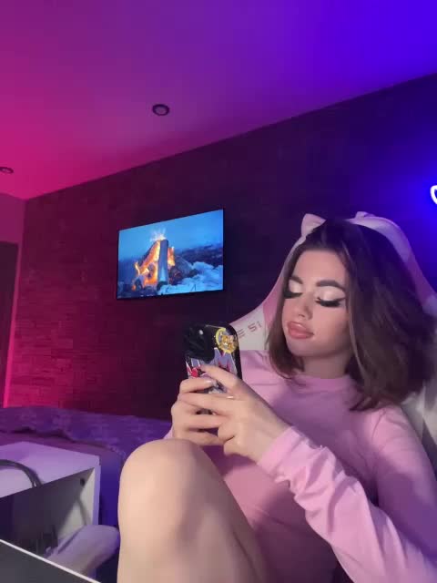 HotGirlEva Adult Chat January 6, 2026