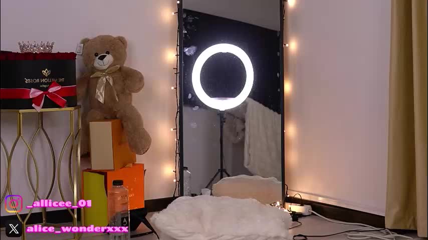 vanessasimon Adult Chat January 6, 2026