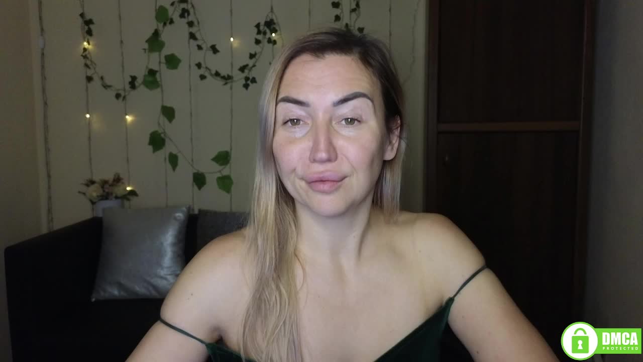 Jullyblondkiss Adult Chat January 7, 2026