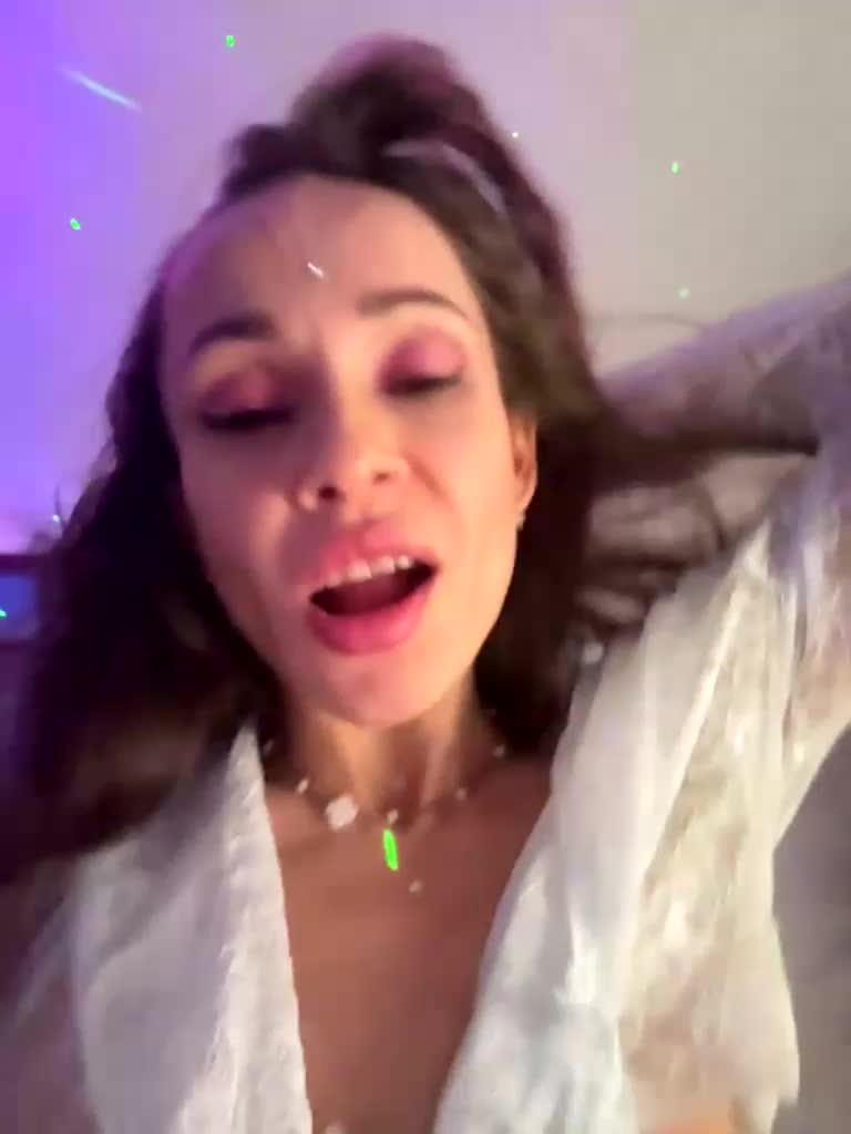 VIP17CoupleDream Adult Chat January 7, 2026