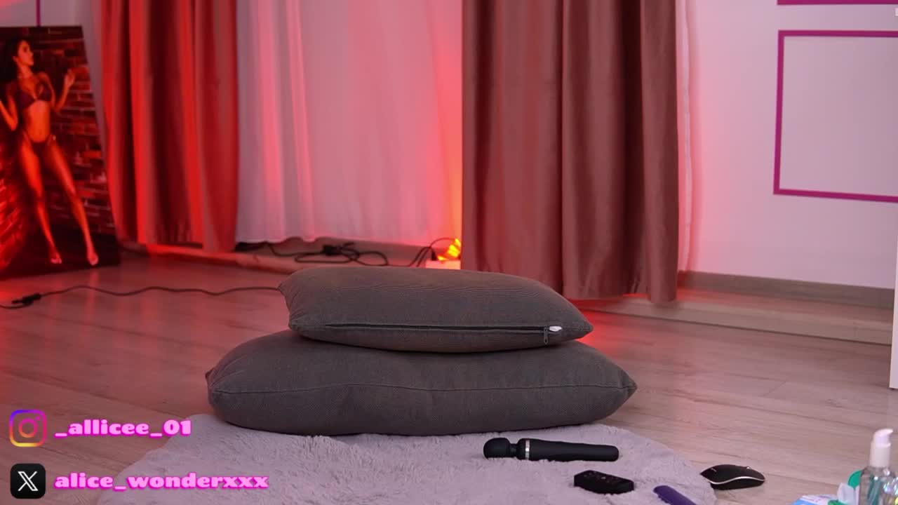 VanesaSimon Adult Chat January 7, 2026