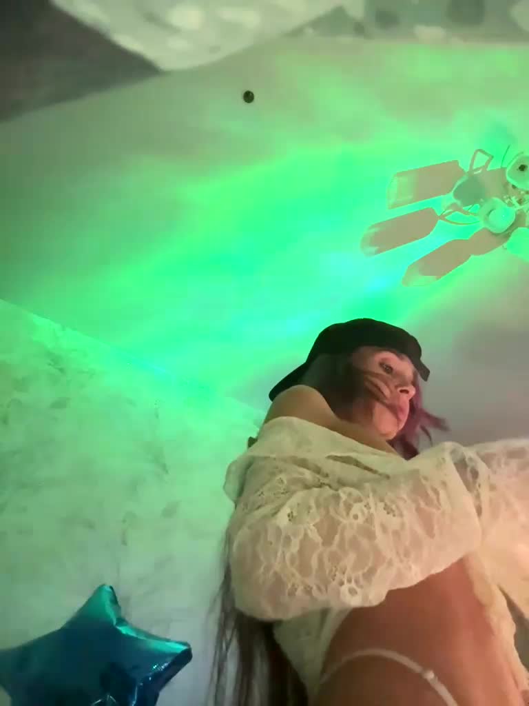 VIP17CoupleDream Adult Chat January 8, 2026