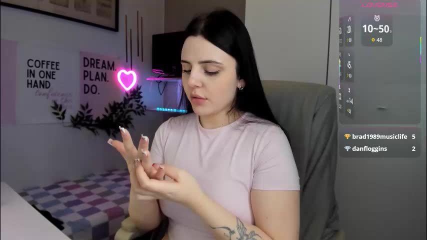 liawoow Adult Chat January 7, 2026