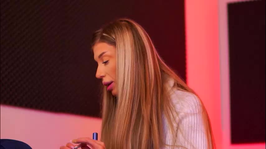 ellieredd Adult Chat January 8, 2026