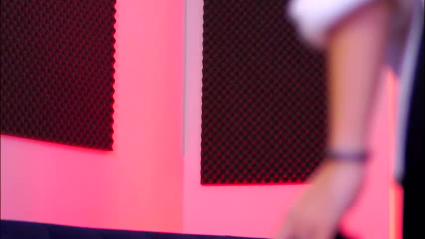 ellieredd Adult Chat January 8, 2026