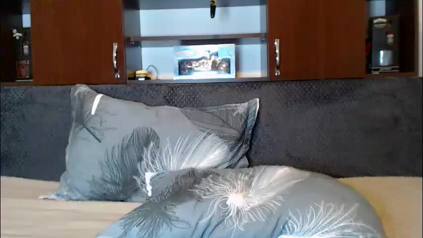 hornygirllx Adult Chat January 9, 2026