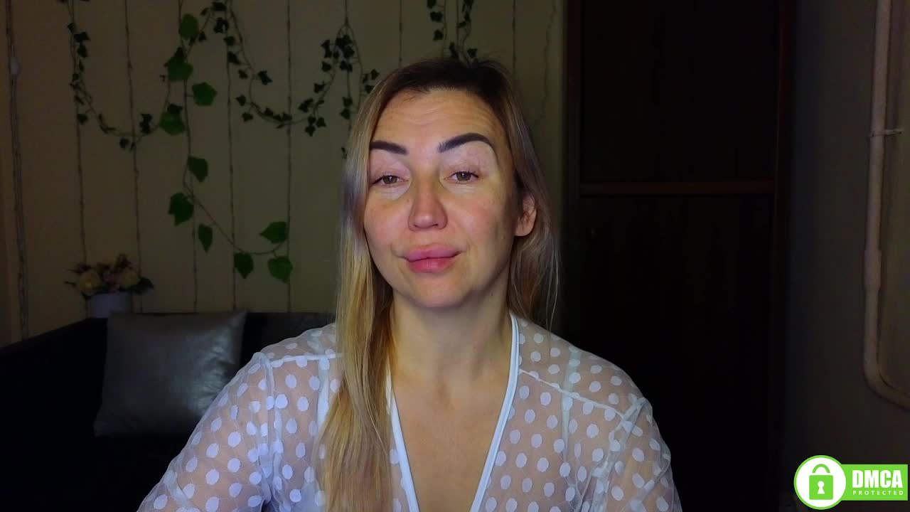 Jullyblondkiss Adult Chat January 9, 2026