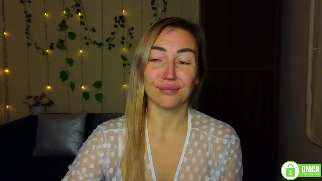 Jullyblondkiss Adult Chat January 9, 2026