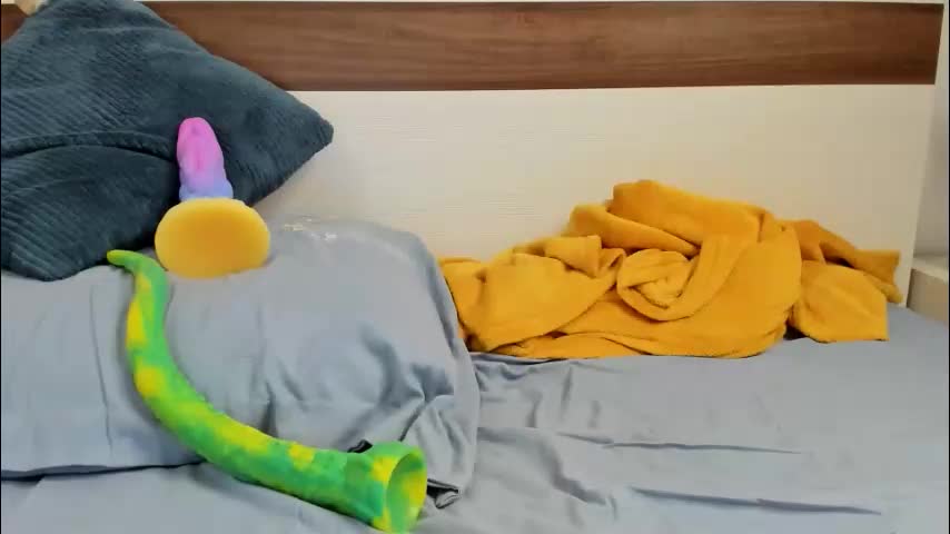 00ingrid00 Adult Chat January 9, 2026