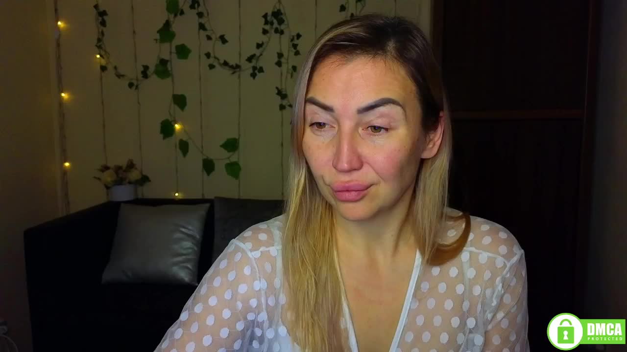 Jullyblondkiss Adult Chat January 9, 2026