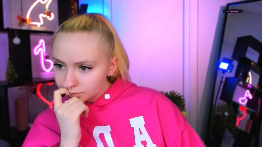 mila_glow Adult Chat January 9, 2026