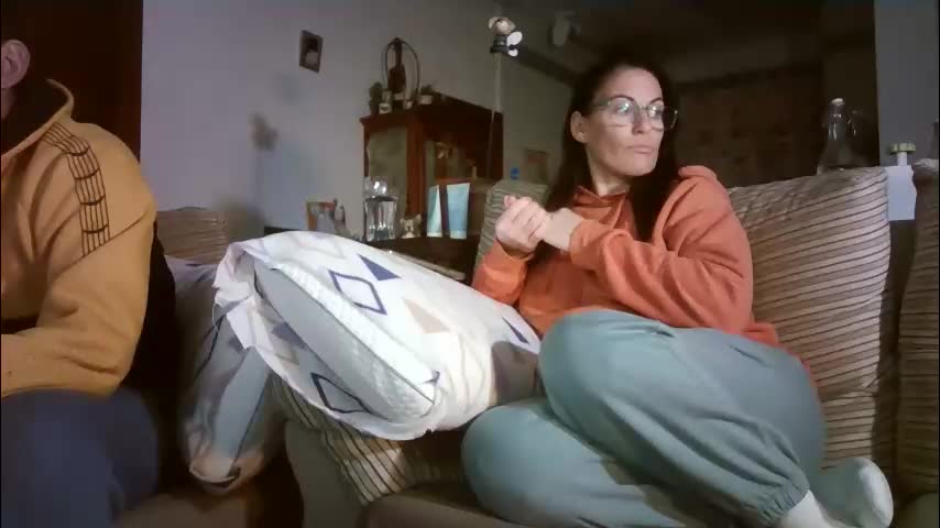 lolahueso Adult Chat January 9, 2026