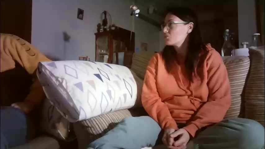 lolahueso Adult Chat January 9, 2026